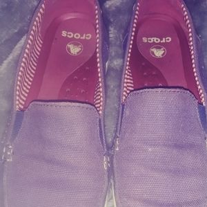 CROCS WOMAN'S WALU CANVAS LOAFER 7W